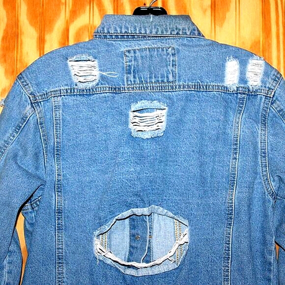 Between Us Thrashed Distressed Denim Jacket - Size 1X - Picture 3 of 6